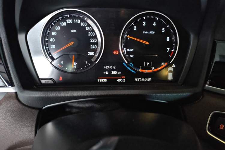 Used BMW X1 2020 sDrive25Li Leading Model Odometer Close Up