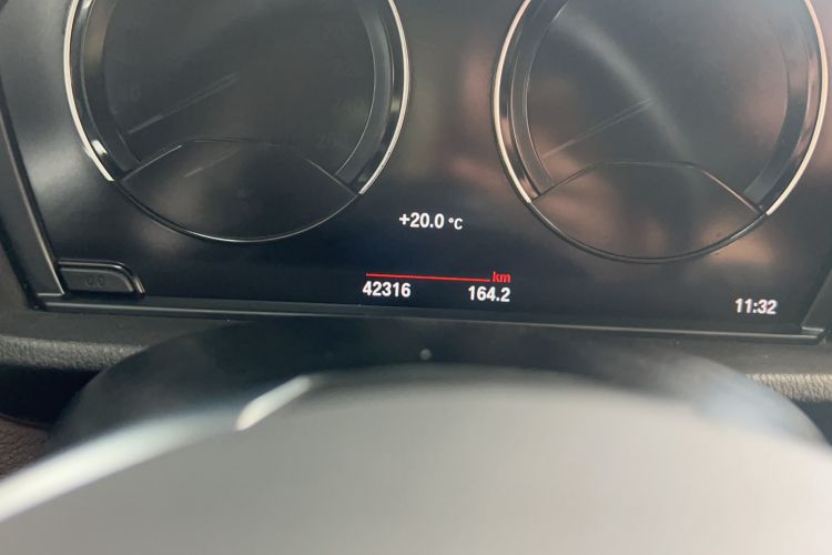 Used BMW X1 2020 sDrive25Li Leading Model Odometer Close Up