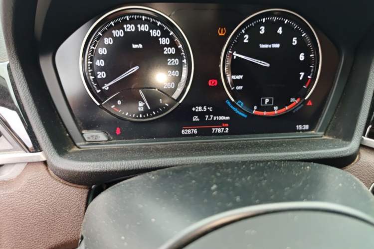 Used BMW X1 2020 sDrive20Li Fashion Model Odometer Close Up