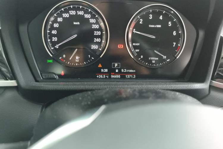 Used BMW X1 2020 sDrive20Li Fashion Model Odometer Close Up