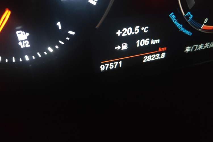 Used BMW X1 2020 sDrive25Li Leading Model Odometer Close Up