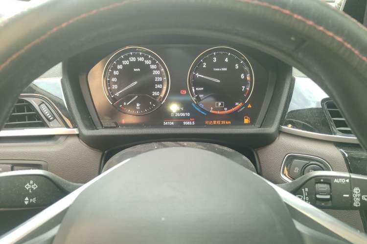 Used BMW X1 2020 sDrive25Li Leading Model Odometer Close Up