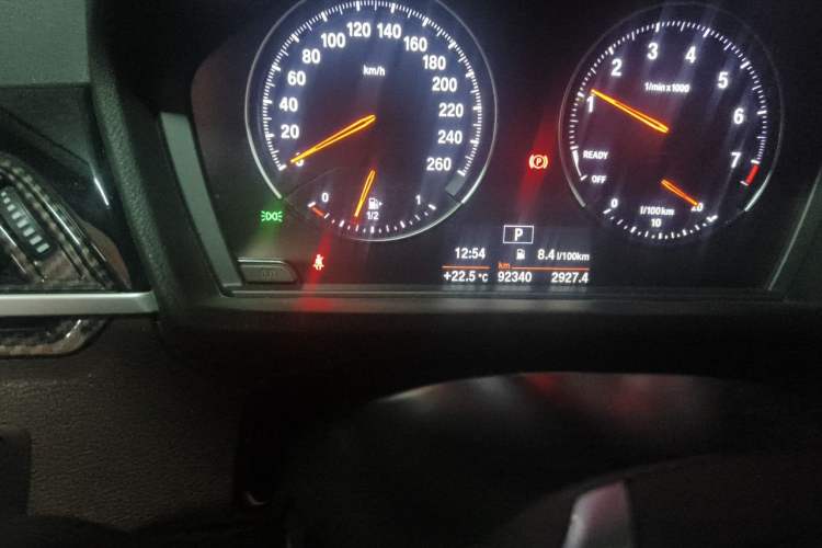 Used BMW X1 2020 sDrive20Li Fashion Model Odometer Close Up
