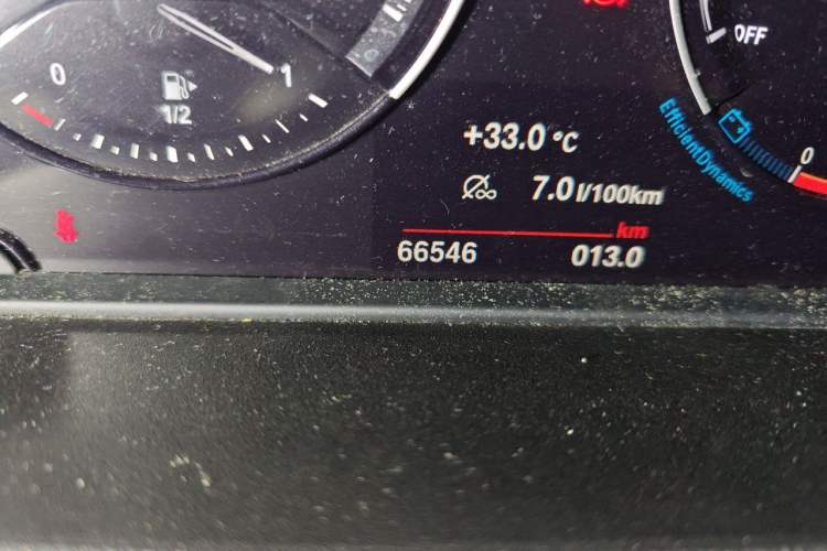 Used BMW X1 2020 sDrive25Li Leading Model Odometer Close Up
