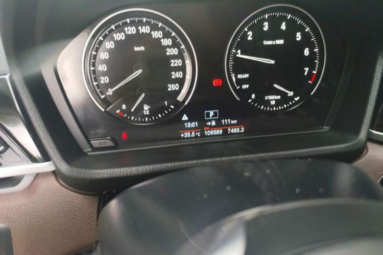 Used BMW X1 2020 sDrive20Li Fashion Model Odometer Close Up