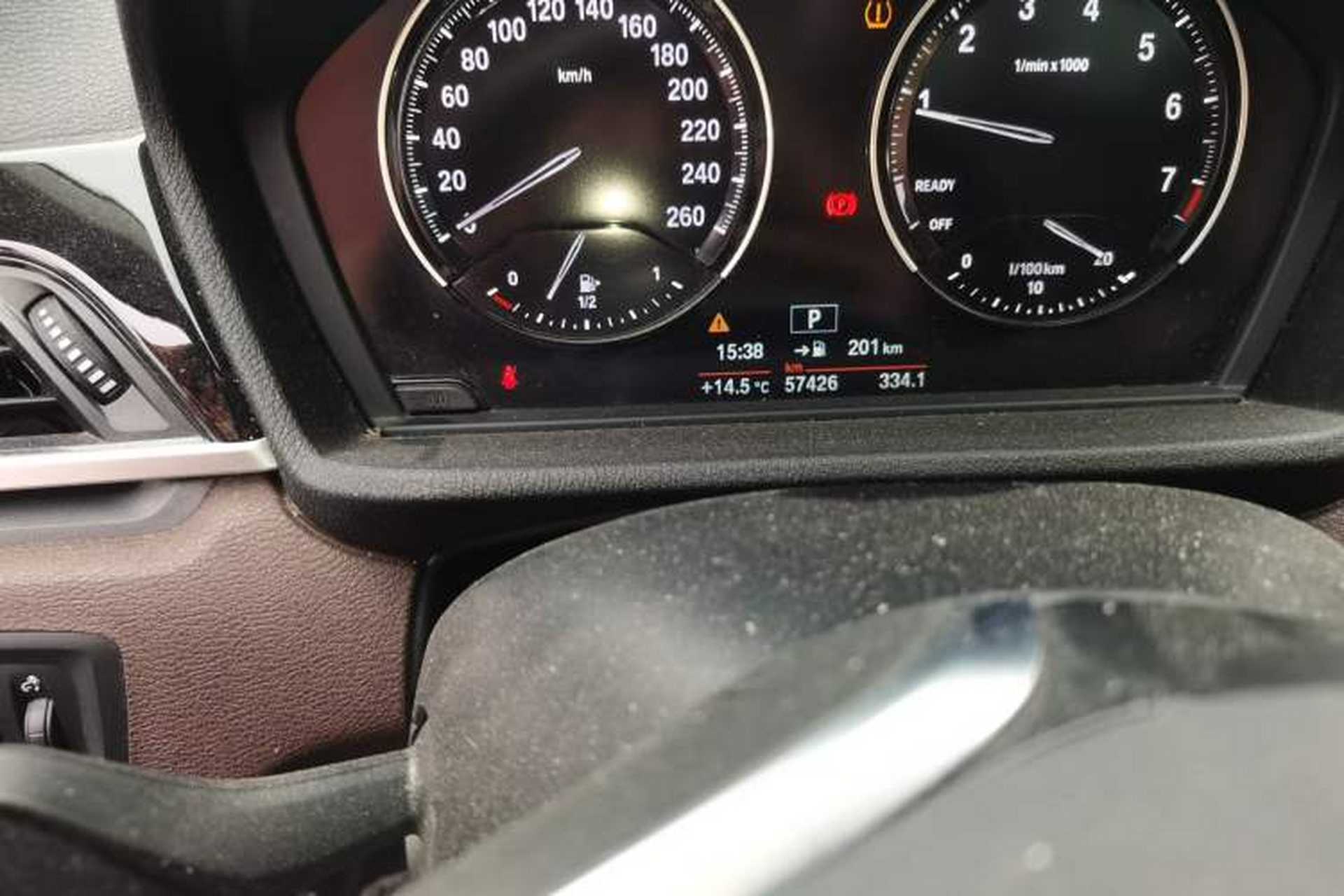 Used BMW X1 2020 sDrive20Li Fashion Model Odometer Close Up