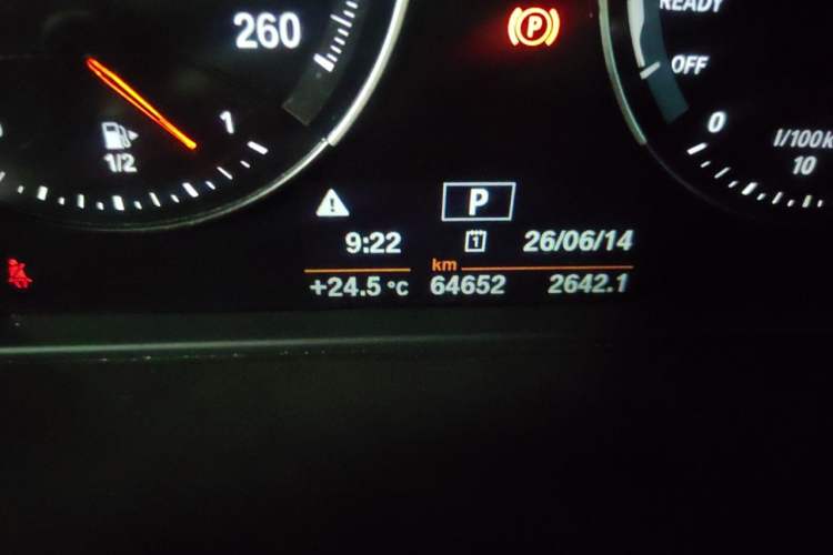 Used BMW X1 2020 sDrive20Li Fashion Model Odometer Close Up