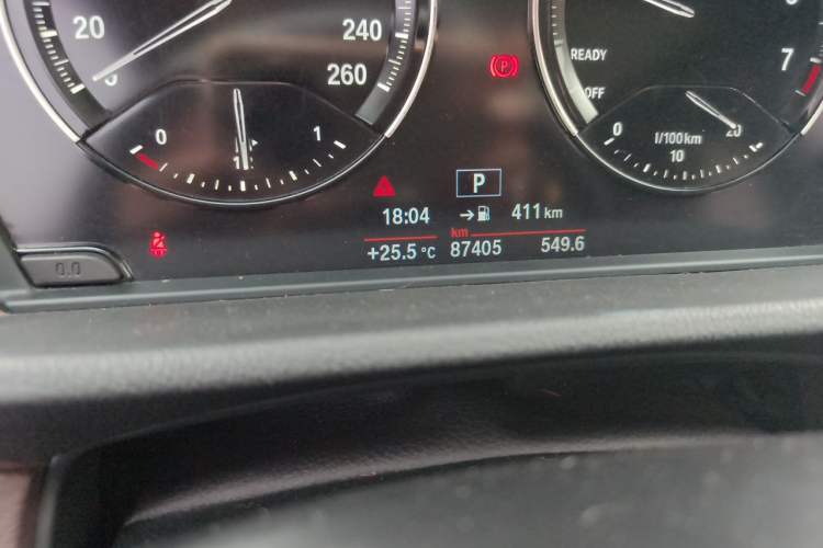 Used BMW X1 2020 sDrive20Li Fashion Model Odometer Close Up