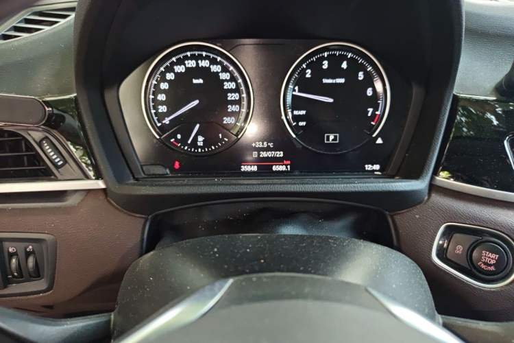 Used BMW X1 2020 sDrive25Li Leading Model Odometer Close Up