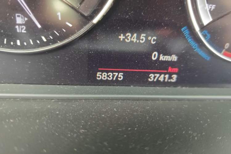 Used BMW X1 2020 sDrive25Li Leading Model Odometer Close Up