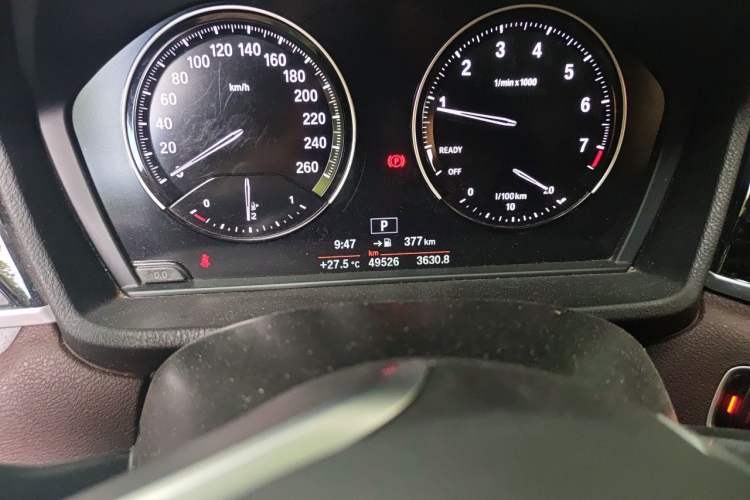 Used BMW X1 2020 sDrive20Li Fashion Model Odometer Close Up