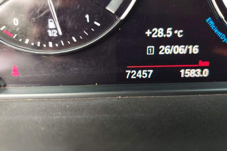 Used BMW X1 2020 sDrive25Li Leading Model Odometer Close Up