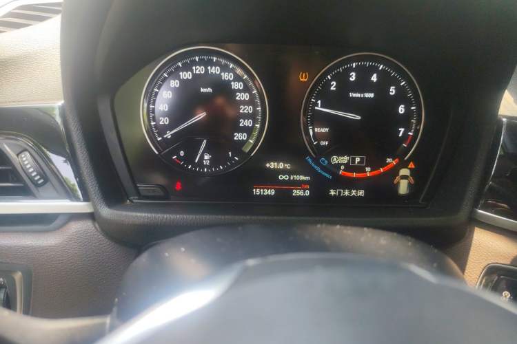 Used BMW X1 2020 sDrive25Li Leading Model Odometer Close Up
