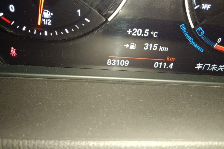 Used BMW X1 2020 sDrive20Li Premium Edition Odometer Close Up
