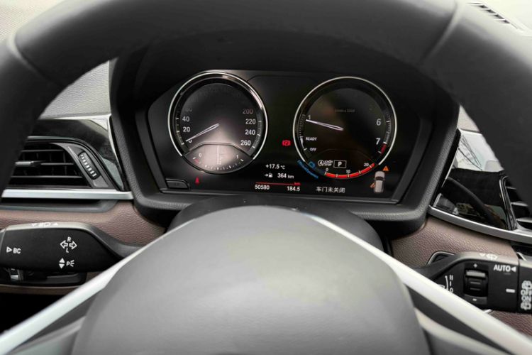 Used BMW X1 2020 sDrive25Li Leading Model Odometer Close Up