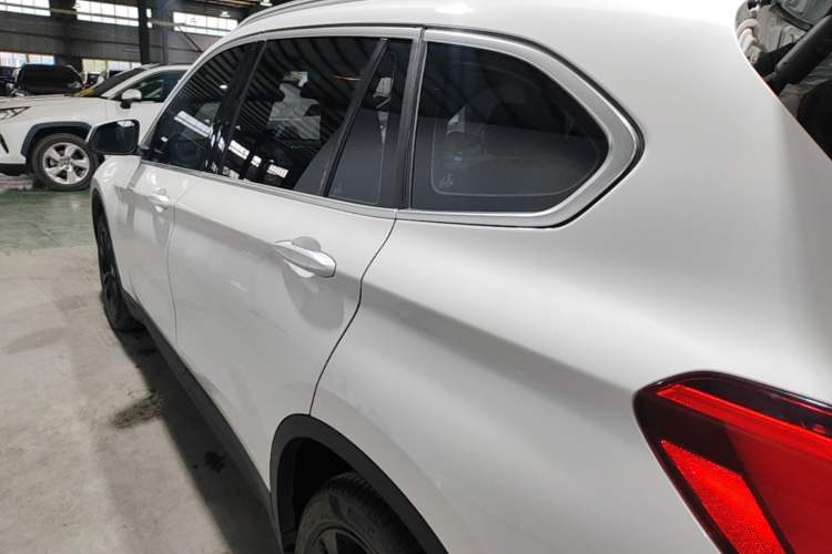 Used BMW X1 2020 sDrive20Li Fashion Model Rear Left 45 Deg