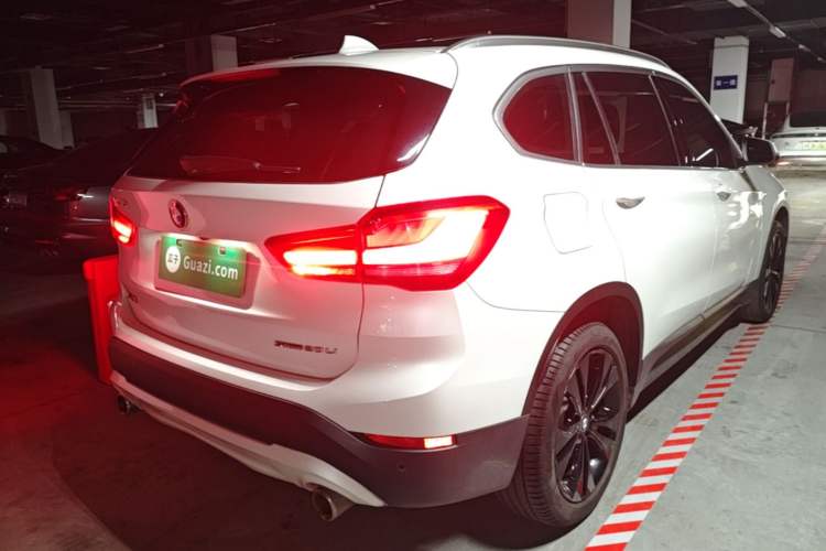 Used BMW X1 2020 sDrive20Li Fashion Model Rear Right 45 Deg