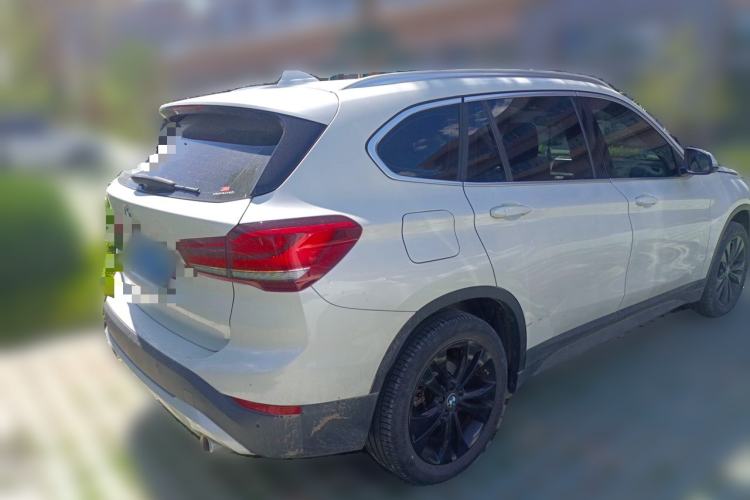 Used BMW X1 2020 sDrive20Li Fashion Model Rear Right 45 Deg