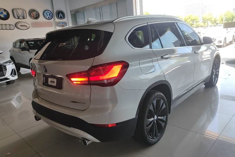 Used BMW X1 2020 sDrive20Li Fashion Model Rear Right 45 Deg
