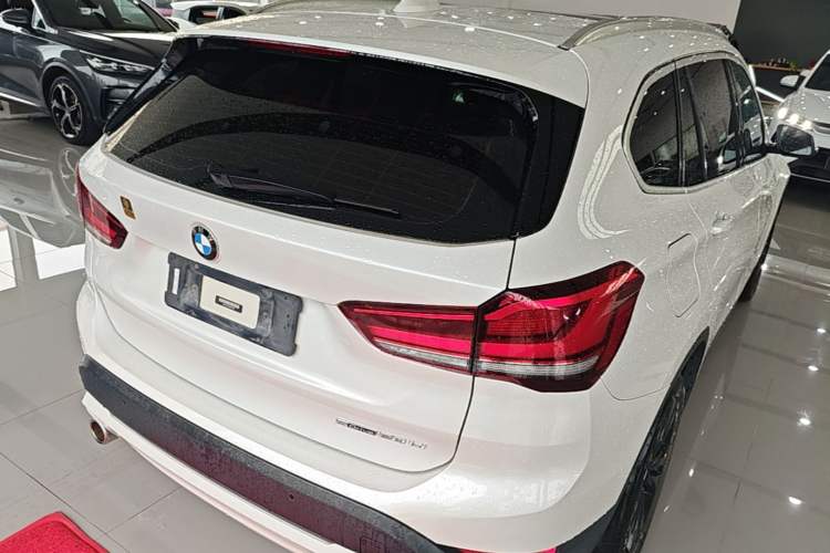Used BMW X1 2020 sDrive20Li Fashion Model Rear Right 45 Deg