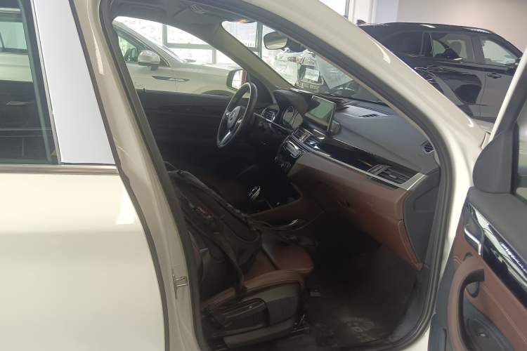 Used BMW X1 2020 sDrive20Li Premium Edition Right Front Seat