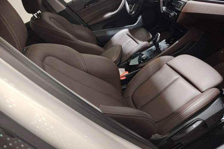 Used BMW X1 2020 sDrive20Li Fashion Model Right Front Seat