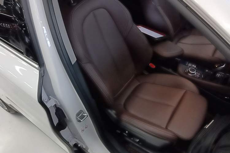 Used BMW X1 2020 xDrive25Li Luxury Edition Right Front Seat