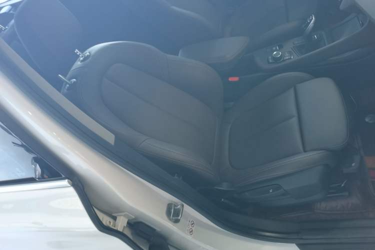 Used BMW X1 2020 sDrive20Li Fashion Model Right Front Seat