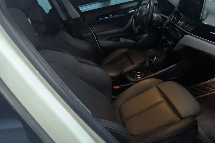 Used BMW X1 2020 sDrive25Li Leading Model Right Front Seat