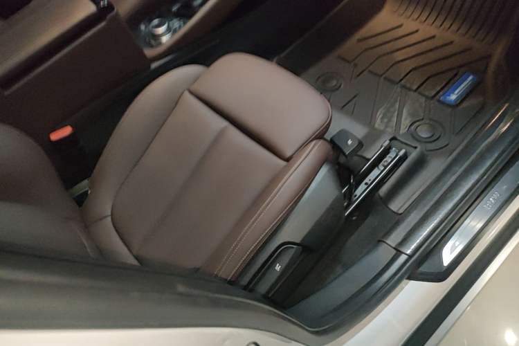 Used BMW X1 2020 sDrive20Li Premium Edition Right Front Seat