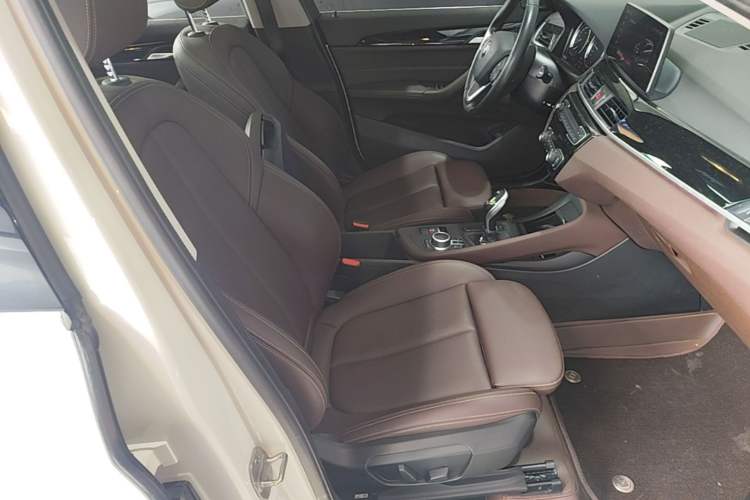 Used BMW X1 2020 sDrive25Li Leading Model Right Front Seat