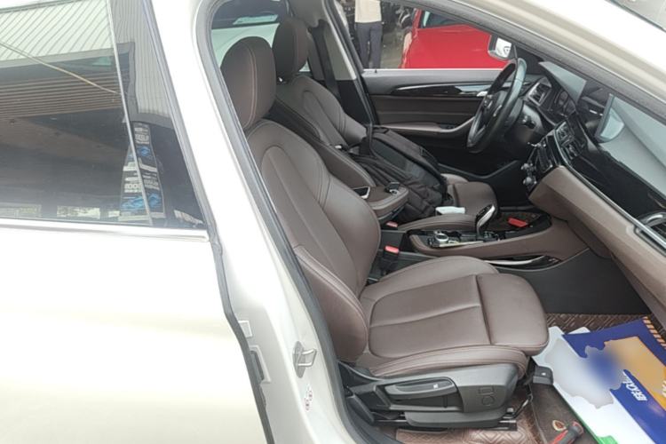 Used BMW X1 2020 sDrive20Li Premium Edition Right Front Seat