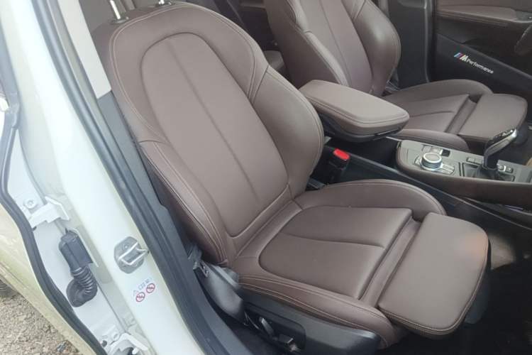 Used BMW X1 2020 sDrive25Li Leading Model Right Front Seat
