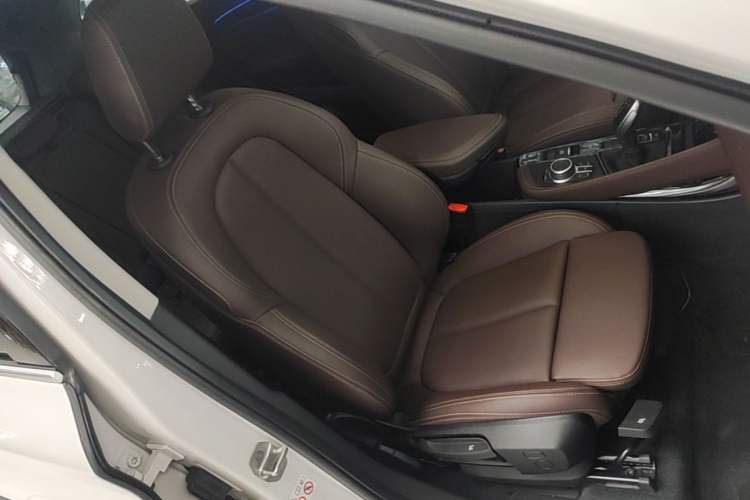 Used BMW X1 2020 sDrive20Li Premium Edition Right Front Seat