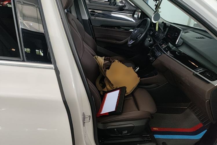 Used BMW X1 2020 sDrive25Li Leading Model Right Front Seat