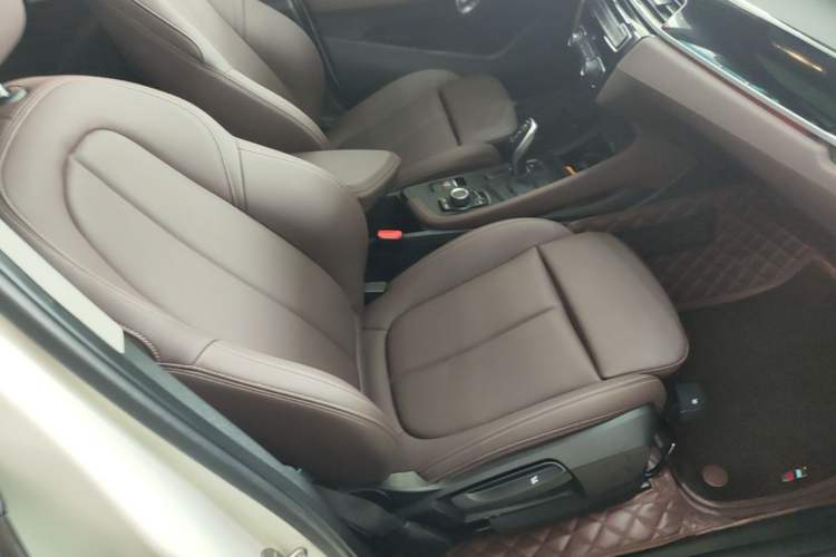 Used BMW X1 2020 sDrive20Li Fashion Model Right Front Seat
