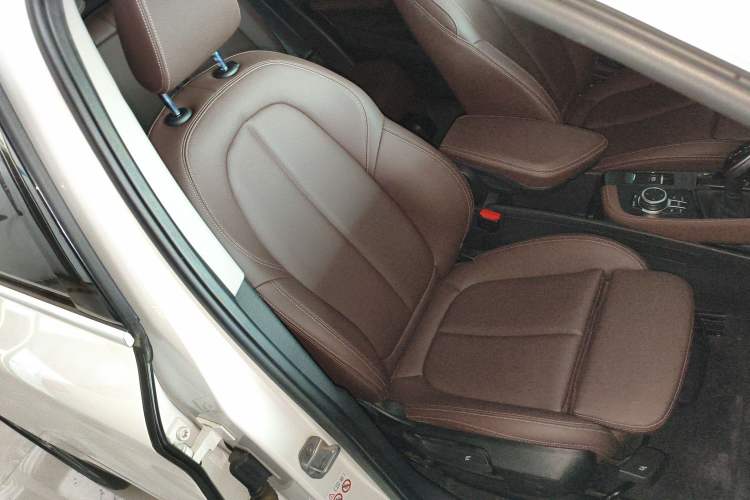 Used BMW X1 2020 sDrive20Li Premium Edition Right Front Seat
