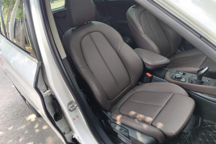 Used BMW X1 2020 sDrive20Li Fashion Model Right Front Seat