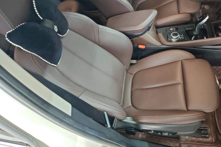 Used BMW X1 2020 sDrive25Li Leading Model Right Front Seat