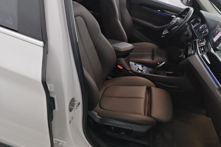 Used BMW X1 2020 sDrive25Li Leading Model Right Front Seat