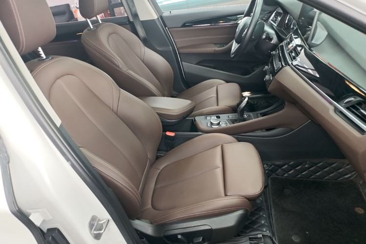 Used BMW X1 2020 sDrive25Li Leading Model Right Front Seat