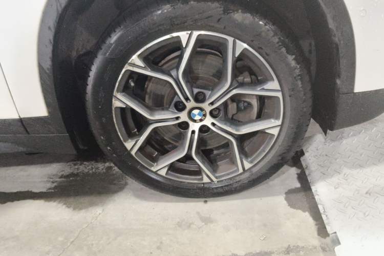 Used BMW X1 2020 sDrive25Li Leading Model Right Front Wheel Hub