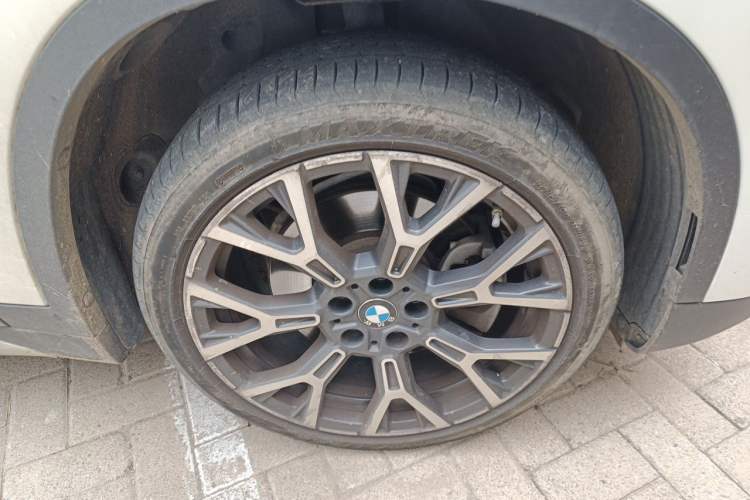 Used BMW X1 2020 xDrive25Li Luxury Edition Right Front Wheel Hub