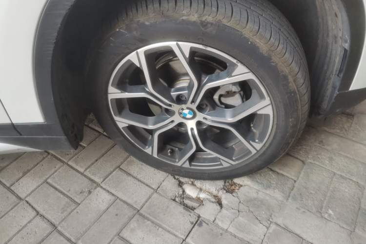 Used BMW X1 2020 sDrive20Li Premium Edition Right Front Wheel Hub