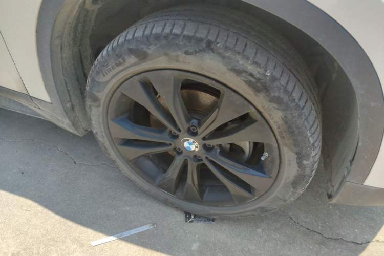 Used BMW X1 2020 sDrive20Li Fashion Model Right Front Wheel Hub