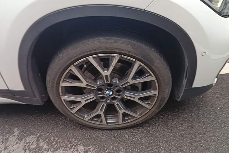 Used BMW X1 2020 xDrive25Li Luxury Edition Right Front Wheel Hub