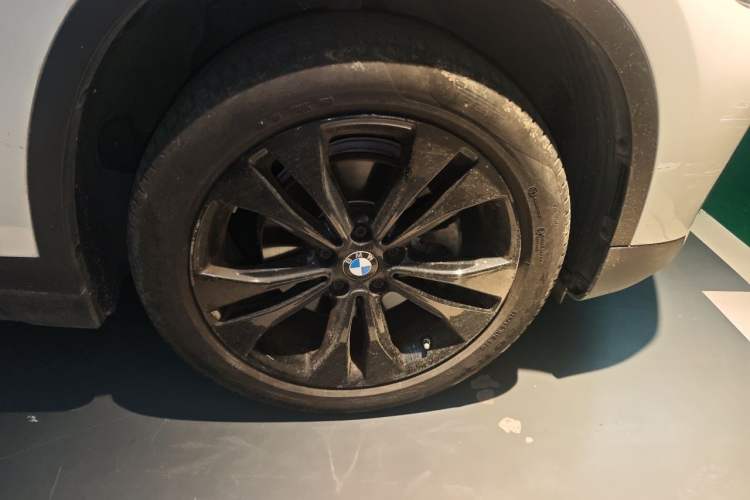 Used BMW X1 2020 sDrive20Li Fashion Model Right Front Wheel Hub