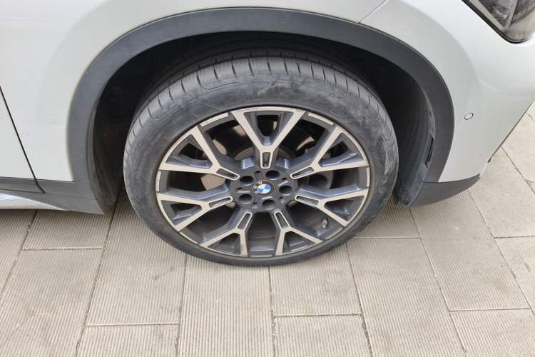 Used BMW X1 2020 xDrive25Li Luxury Edition Right Front Wheel Hub