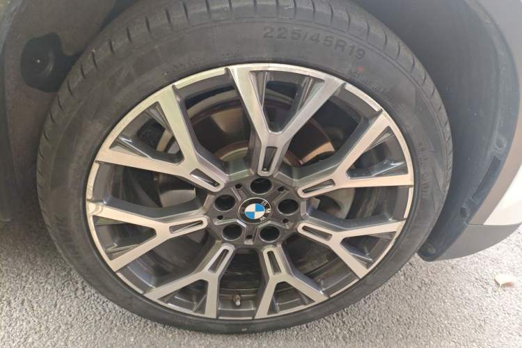 Used BMW X1 2020 xDrive25Li Luxury Edition Right Front Wheel Hub