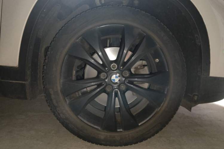 Used BMW X1 2020 sDrive20Li Fashion Model Right Front Wheel Hub